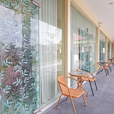 V Canggu Dormitory Exterior photo